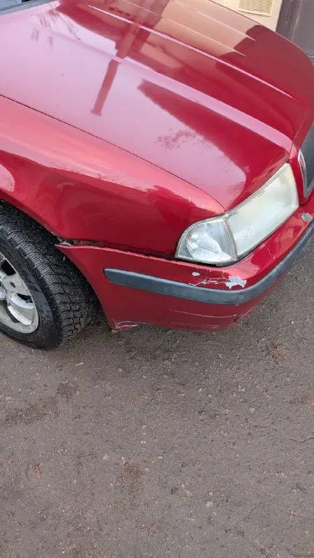 Рф учет!!! продается личный авто skoda octavia a4 tour авто служило верой и правдой много лет, за это время было сделано очень много, перебрана ходовка и т. п. мотор 1.6 цена 600₽ 💰 ничего нигде не стучит не бренчит не брякает, ничего не течет. ездили аккуратно, в основном работа дом. вложили много сил и денег. так же есть небольшие недочеты по кузову, пороги стаканы целые, салон ухоженный, в машине не курили! хорошая комплектация и самый надежный мотор стоит хорошая андроид магнитола торг у капота уместен, приезжайте смотрите +79493897964 - фотография - 4