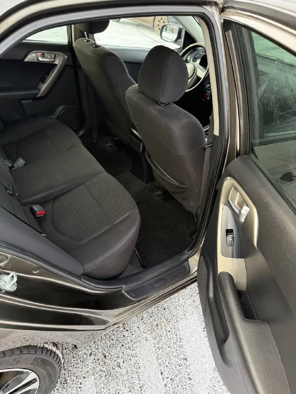 Kia cerato 2009год,1.6 бензин на обычном автомате. максимальная комплектация с климат-контролем. 3 собственника, подтверждённый пробег 187 500 км. кузов в заводском окрасе, двигатель работает ровно и без ошибок, коробка передач плавная. с документами полный порядок. цена: 680 000 рублей. г. донецк +7(949)371-08-26 (telegram). по запросу предоставим полную информацию по авто, обзор с замерами. 📞 звоните: +7(949)3710826 - фотография - 10