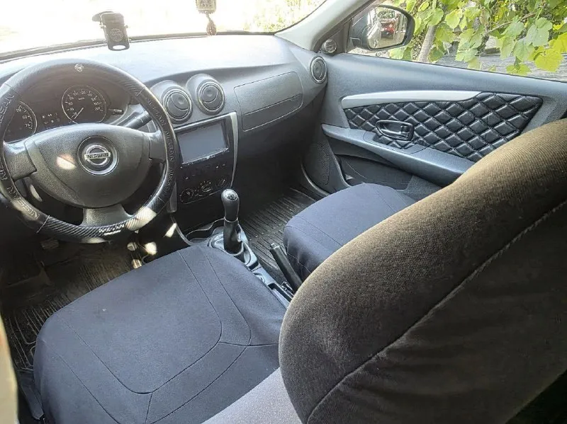 Nissan almera g15, 2013г. надёжный бюджетный неприхотливый автомобиль. один хозяин! гидроуселитель руля, кондиционер, обогрев заднего стекла, регулировка боковых зеркал, центральный замок, стеклоподьемники передние, подогрев передних сидений. птс оригинал, пробег родной, в такси или каршеринге никогда не была. коробка переключает все скорости идеально. двигатель 1,6 бензин, работает без нареканий. бензин 92. авто без каких-либо ограничений на регистрацию. пробег 222тыс. км, езда в смешанном цикле, 50% трасса и 50% город. стоимость 655000руб, возможен торг при осмотре. авто находится в г. донецк. +79494696557 - фотография - 3