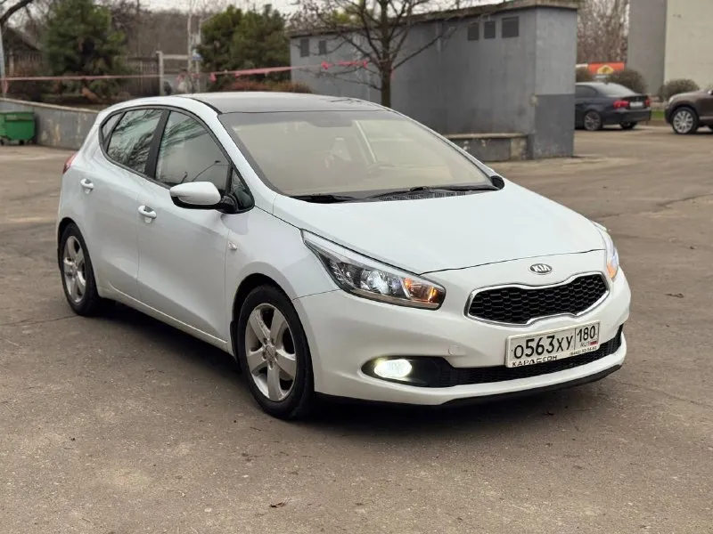 Kia сид 2012 год двигатель 1.4 бензин коробка механика 6 ступка, пробег 250000,мульти руль, кондиционер, передние стеклоподъемники осмотр город донецк я владелец, цена 650000 руб тел+79493626346 📞 звоните: +7(949)3626346 - фотография - 4