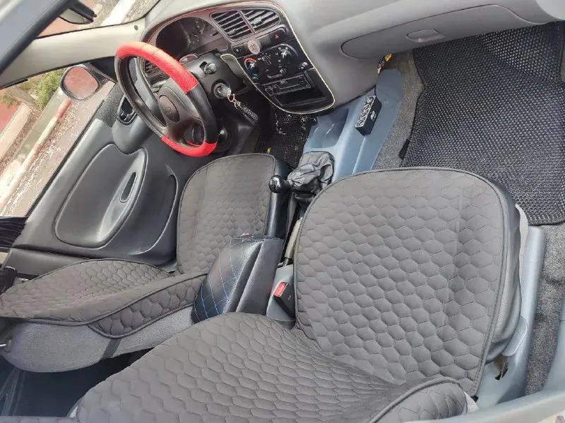 Добрый день. продам chevrolet lanos 2008 года в идеальном состоянии без рыжиков без коррозии, автомобиль вся обработанная обрабатывал лично я так как автомобиль брался для себя. авто вся в родном металле, авто не участвовала в дтп все родные стёкла включая лобового, по ходовой части вопросов нету обслужено от а до я. стоит новая зимняя резина титановые диски хорошая музыка сигнализации центральный замок. цена 310.000 тысяч российских рублей. по документам полный порядок я собственник. осмотр город донецк звоните +79494779131 📞 звоните: +7(949)4779131 - фотография - 8