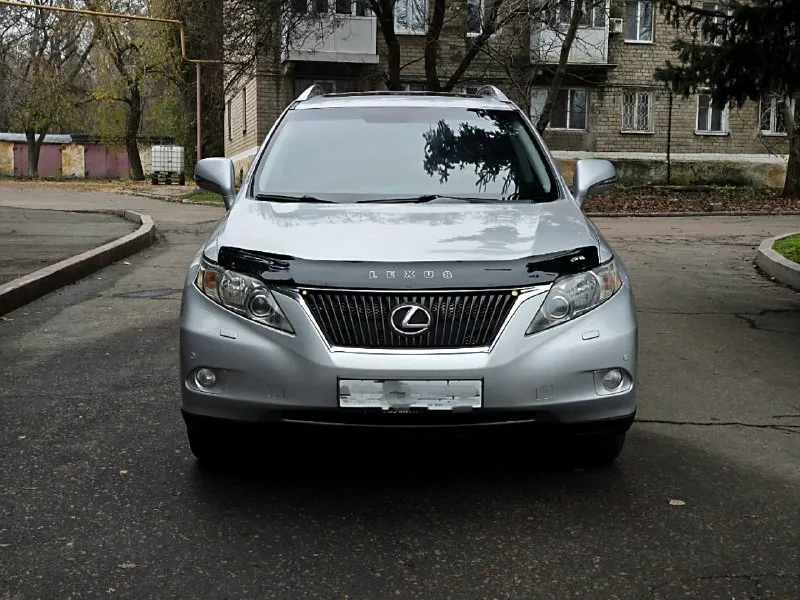 Продам lexus rx350 2009г 3.5 бензин коробка автомат. пробег родной 232000км. автомобиль полностью обслужен, в хорошем техническом состоянии. хорошая комплектация: полный электропакет, круиз контроль, раздельный климат, подогрев сидений, зеркал и лобового стекла, электро сиденья с памятью, электро багажник, start/stop, бесключевой доступ, камера, навигация, громкая связь, люк, установлена качественная музыка, два ключа, два комплекта резины (зима/лето), блокировка коробки, диски r19 и т. д. мотор работает идеально, коробка переключает мягко (без пинков и рывков). я хозяин по техпаспорту. цена: 1 900 000₽. торг. +79493054107 📞 звоните: +7(949)3054107 - фотография - 1