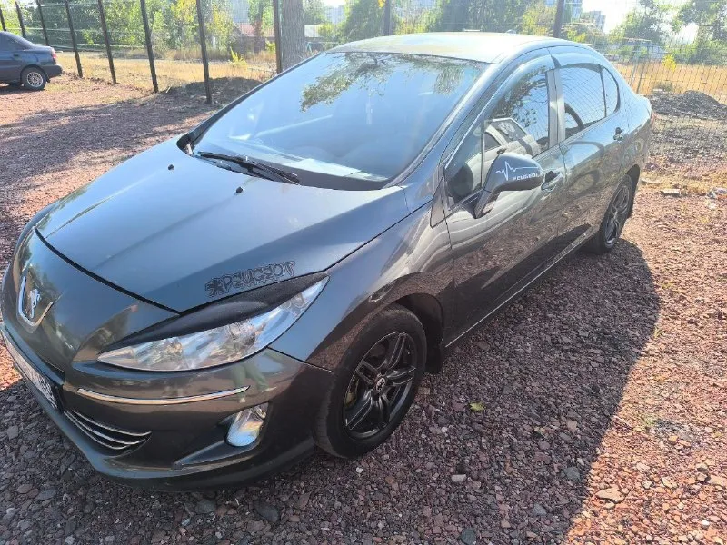 Продам peugeot 408 2013 г. в пробег 250 тыс 1.6.120 л. с коробка автомат 2 комплекта резины старт-стоп, камера заднего вида цена 500 тыс, символический торг осмотр г. снежное обращаться по номеру +79494316351 📞 звоните: +7(949)4316351 - фотография - 2
