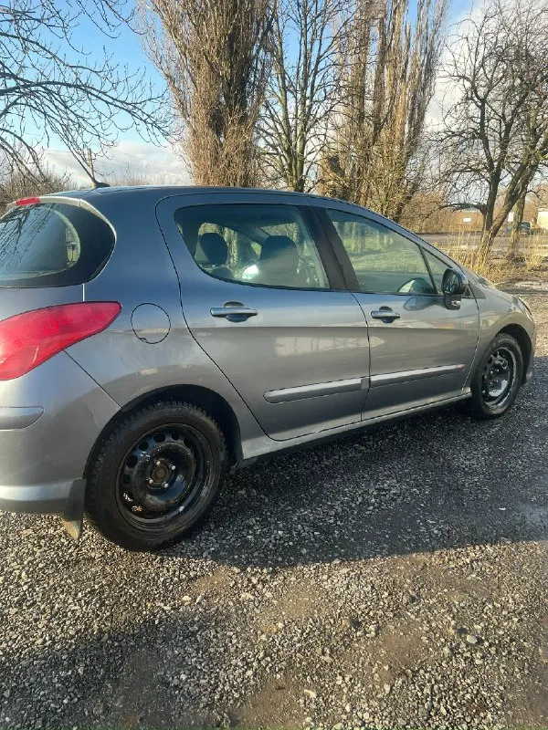 Продам peugeot 308 2009год пробег 168000 документы в порядке, полное переоформление. зимняя резина.... - фотография