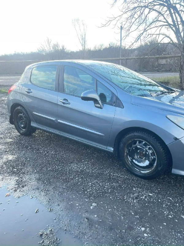Продам peugeot 308 2009год пробег 168000 документы в порядке, полное переоформление. зимняя резина. летняя в комплекте цена 430. не большой торг у авто +79493438004 📞 звоните: +7(949)3438004 - фотография - 6