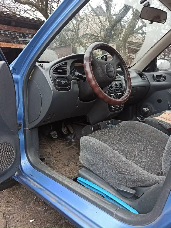 Продам daewoo ланос поляк ✅️ двигатель 1,5 ✅ год выпуска 2007 ️✅️ я второй владелец, автомобиль в семье 6 лет, первый владелец пожилой человек, в такси не была, номера 134 из- за моей полписки, авто находилось только в горловке ✅️ стоит газ пропан, с новым редуктором, вписан в тех паспорт ✅️ состояние хорошее, сел и поехал, делать нечего не надо, есть недочёты по лакокрасочным покрытиям ( некритично ) ✅️ документы в порядке, переоформление в мрэо на вас сразу ✅️ в дтп не была, штрафов не стоимость 320т, торг у капота реальному покупателю. все вопросы по телефону 89494213729 сергей 📞 звоните: +7(949)4213729 - фотография - 6