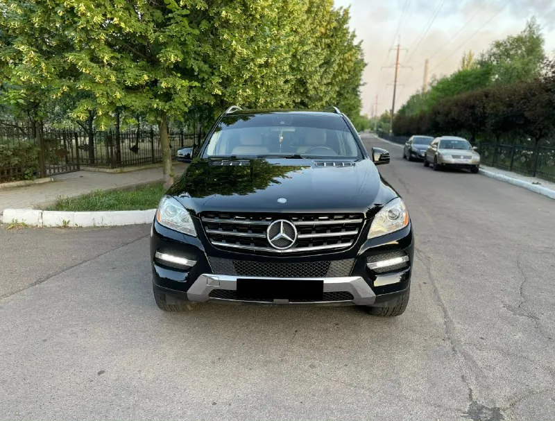 Продам mercedes-benz ml 350 w166 2013 год выпуска двигатель 3.5 бензин, на одном из самом лучшем 276... - фотография