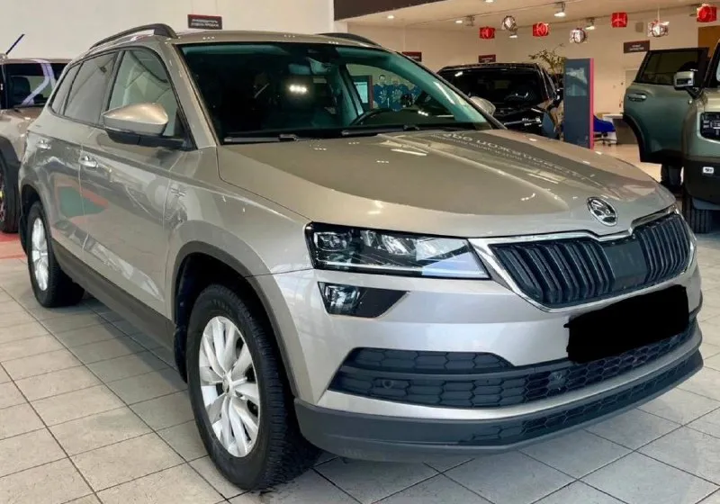+79495236393 skoda karoq 2021 год hockey edition состояние новой машины ! это без сказок и преувеличений ! каждая единица кузова в родной заводской краске ! очень хорошая комплектация 1.4 турбо бензин 150 лошадей экономичный надёжный новый мотор нового поколения без болячек и проблем! коробка автомат айсин 8 ступенчатый, передний привод ! зелёная автотека один хозяин ! два комплекта резины зима и лето два ключа сервисные книги, вся полностью обслужена от и до ! любые проверки на любом сто ! такой автомобиль в таком состояний и в такой комплектации одна в республике ! обслуживал только у официального дилера ! состояние новой машины днище как новое ! хранение было только в отопительном гараже полное переоформление в мрэо функции и наворотов очень много старт стоп лэд оптика акустика хорошая, большой монитор с полным количеством функции и все ассистенты. камера заднего вида и парктроники кар плэй без проводной и андроид авто подогревы всех сидений, подогрев лобового и заднего цена 2 599 000 руб +79495236393 - фотография - 2