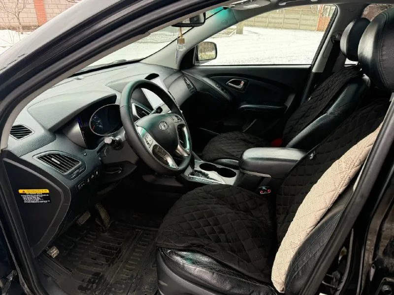 Hyundai ix35 2010 100000 миль 2,4 обьем 1500000т руб торг +7 (949) 345-57-58 📞 звоните: +7(949)3455758 - фотография - 3