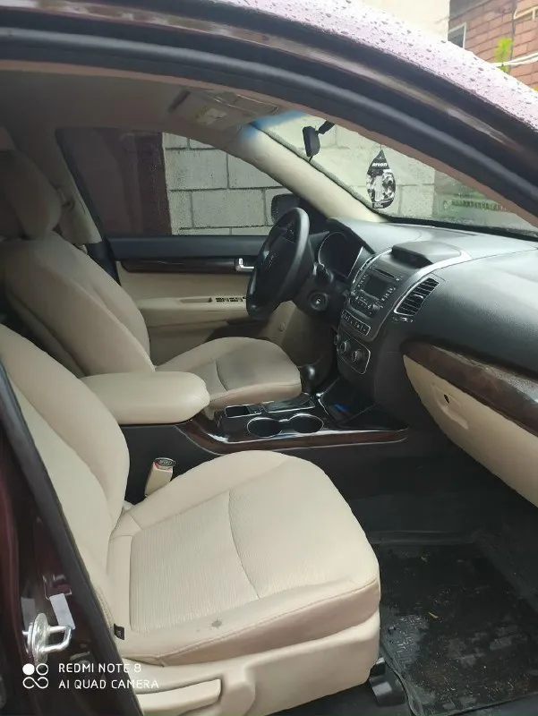Продам своё семейное авто kia sorento конец 2013г. В в достойном состоянии! Пробег 155 км. Машина была пригнана в 2018г с америки! Не одна деталь не крашена!!! На хорошей комплектации! Мотор 2.4(gdi полный привод)-масло не кушает!!! Всегда вовремя обслуживалась до каждой мелочи! Также и продаётся с заменой всех расходников!!! Документы в полном порядке! В птс один собственник за авто не стыдно! Цена 1🍋750 тыс. Р (торг небольшой) осмотр макеевка готов на любые ваши проверки! Вопросы по +79494485267📞
📞 Звоните: +7(949)4485267 - фотография - 7