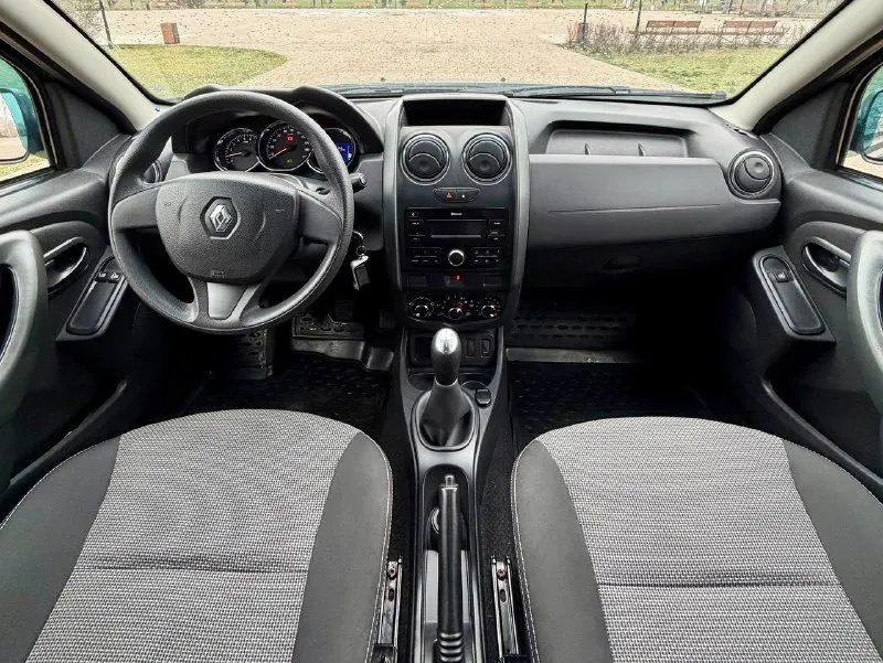 🇫🇷 renault duster 💰цена: 1 400 000р. 🏢город: мариуполь 📅год выпуска: 2017 🧾пробег: 51 525 км. ⚙️двигатель: 1.6 ⛽топливо: бензин ⚙️кпп: механика 📞 телефон: +7-949-727-41-51 +7-949-551-91-52 +7-989-263-55-56 💾 описание: - фотография - 8