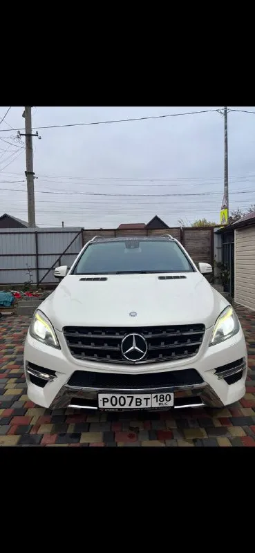 Mersedes ml 350 4 matic год 2014 двигатель v6 3.0 дизель кпп акпп пробег 81т км город мариуполь машина в отличном состоянии!!! родной пробег 81ткм авто покупалось в краснодаре в 2014 а жило в крыму! я 3 хозяин двигатель абсолютно сухой без потеков!турбина в идеале ! акпп переключает четко! ходовая не стучит полностью обслужена! богатая комплектация: полный привод пакет of road -выбор режима блокировки климат контроль панорамная крыша подогревы сидений навигация мультимедиа с bluetooth подогрев лобового эл привод багажника линзованая оптика эл рег сидений на 80т поменяны масла в акпп и двс а также все жидкости! цена 2.950.000 тел +79497309912 по документам я хозяин!!! цена без номеров!!! - фотография - 2