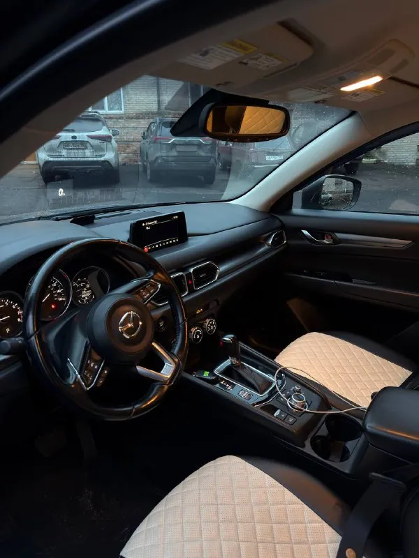 Продам mazda cx5 2018г. пробег:110.000км мотор 2.5(передний привод) электро привод багажника старт-стоп проекция на лобовое стекло мультимедиа сигнализация pandora цена:2.350.000₽+ торг звонить +79493128087,телеграмм(@a_xanov) - фотография - 6