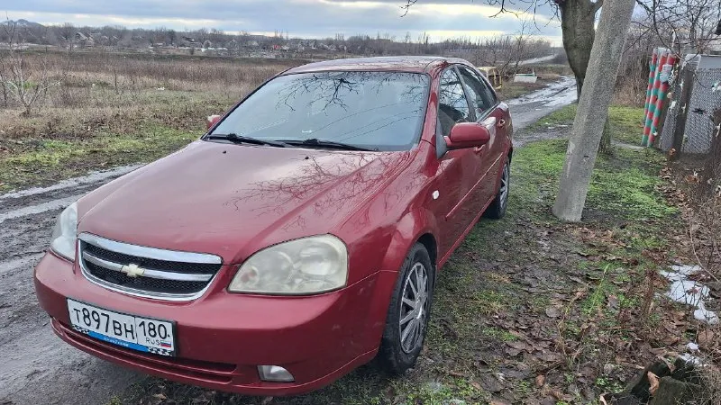 Продам chevrolet лачетти 2008 года, 1.6 (109 л. с) пробег 178000, по кузову есть недочёты. зима/ лет... - фотография