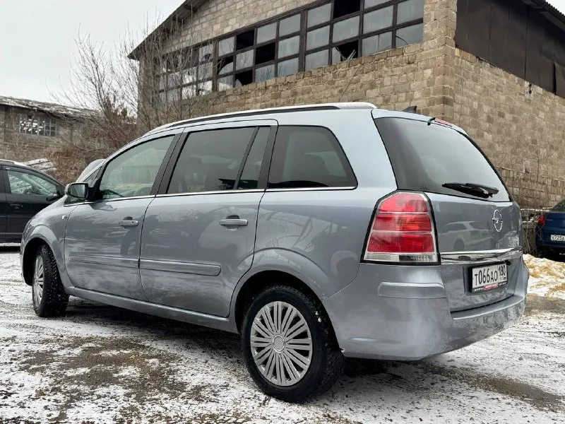 Opel zafira cng автомобиль пригонял для себя из литвы 7 мест мотор 1.6 коробка механика год выпуска 2006 состояние идеальное заводской газ (метан) мультируль круиз контроль микролифт водителя зеркало андроид все что должно работать работает цена 645.000 тысяч рублей торг присутствует у капота номер телефона +7903-007-5450 осмотр донецк - фотография - 3