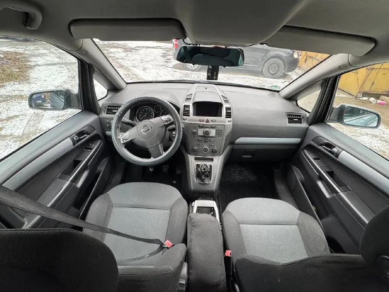 Opel zafira cng автомобиль пригонял для себя из литвы 7 мест мотор 1.6 коробка механика год выпуска 2006 состояние идеальное заводской газ (метан) мультируль круиз контроль микролифт водителя зеркало андроид все что должно работать работает цена 645.000 тысяч рублей торг присутствует у капота номер телефона +7903-007-5450 осмотр донецк - фотография - 4