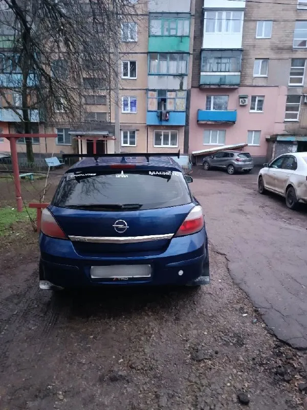 Opel астра н 2004 год. в отличном состоянии не считая пару косяков, двигатель 1.6 работает отлично,... - фотография