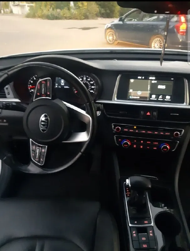 Продам кia оptima 2019г. пробег: 105.000т. комплектация ex 1.6 турбо, 180л. с. кожаный салон, понорамная крыша, електро сидения, датчики слепых зон, адоптивный круиз, подогрев руля. вентиляция сидений, двухзонный климат контроль. цена: 1.900.0000торг. вопросы по телефону: +79494127762 📞 звоните: +7(949)4127762 - фотография - 5