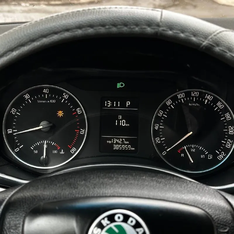 Skoda octavia a5 рестайлинг 🇩🇪 2009г. в 1.6 бензин акпп aisin автомобиль от хозяина, в целом сел поехал, критичных нюансов нет. хорошая комплектация по кузову на фото два комплекта ключей, зимняя резина гарантия юридической чистоты, переоформление без проблем ✅ 570.000₽ 🎁 чуток поторгуемся у капота +79494723633 захар евгеньевич 📞 звоните: +7(949)4723633 - фотография - 5