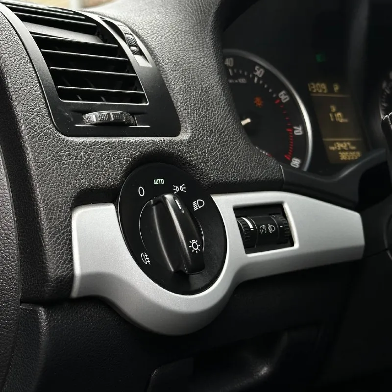 Skoda octavia a5 рестайлинг 🇩🇪 2009г. в 1.6 бензин акпп aisin автомобиль от хозяина, в целом сел поехал, критичных нюансов нет. хорошая комплектация по кузову на фото два комплекта ключей, зимняя резина гарантия юридической чистоты, переоформление без проблем ✅ 570.000₽ 🎁 чуток поторгуемся у капота +79494723633 захар евгеньевич 📞 звоните: +7(949)4723633 - фотография - 7