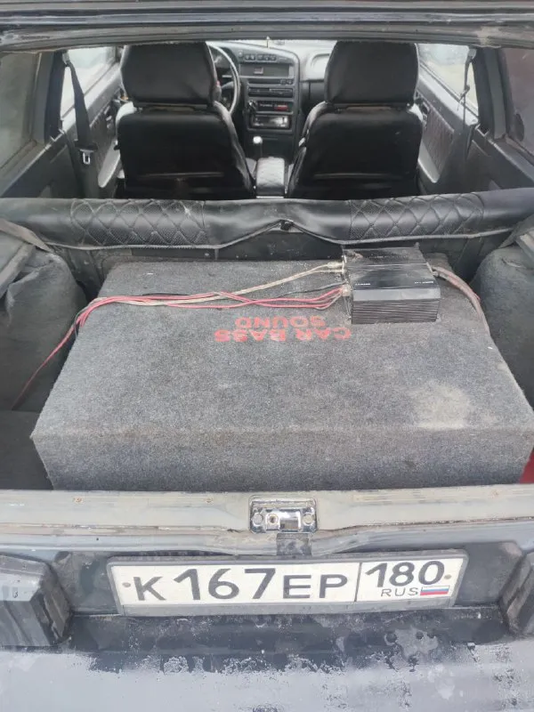 Продам 13 год 2008 резина зима на лада дисках двигатель не дымит, не троит, тянет очень хорошо установлен коллектор субарусаунд, прямая трасса и глушитель субару блок эбу прошит отсечки на ходу нет, попкорн на 4 тысячах не на передаче коробка передач новая отъездил 2 месяца на ней нареканий нет поворотники, свет, туманки всё работает варить красить ничего не надо машина переварена и обработана полностью разбиралась и пересобиралась доедет куда захочешь в дверях установлены по 3 двадцатки арнольды 2 усилителя на фронт общая сума 2,5 кв установлено 2 саббуфера 12шки soundmax по 1700в пиковой мощ. короб 90л на трубе моноблок magnum 2 кв отлично справляется с двумя двинашками. все вопросы по телефону +79494658985. цена 250 хороший торг у капота - фотография - 5