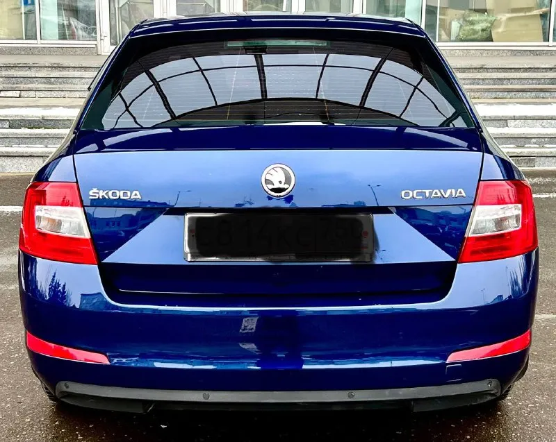 Продам skoda octavia a7 2015 год мотор 1.6 mpi коробка обычный автомат пробег 167000 км 2 владельца автомобиль в отличном состоянии мотор, коробка и ходовая в идеальном состоянии кузов целый. не такси комплектация: кожаный руль, электро зеркала с подогревом, кондиционер работает, подогрев сидений, подогрев лобового и заднего стекла, большой заводской монитор, электро стекло подъемники, ходовые огни, abs esp airbag для комфортной езды есть все. цена 1.360.000 возможен торг +79493578236 или телега +79094166333 - фотография - 6