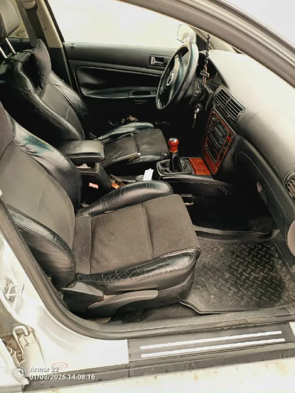 Продам volkswagen пассат б5+, 2001 г. в. 1.8t. 150 л. с. находиться в макеевке пробег 433 т. к. , турбина новая прошла 10 т. к, заменены подушки двигателя, коробки, новые сальники клапанов, новые колодки перед, задние лежат в багажнике, масло от замены до замены климат контроль всё работает заправлен, подогрев зеркал, комбинированный кожаные сиденья перед с подогревом. собственник, по документам проблем нету. 550тыс. торг все вопросы по телефону +79493336941 +79498633295 📞 звоните: +7(949)3336941 - фотография - 4