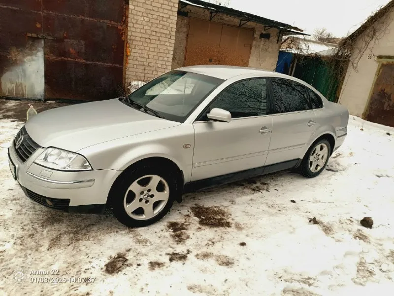 Продам volkswagen пассат б5+, 2001 г. в. 1.8t. 150 л. с. находиться в макеевке пробег 433 т. к. , турбина новая прошла 10 т. к, заменены подушки двигателя, коробки, новые сальники клапанов, новые колодки перед, задние лежат в багажнике, масло от замены до замены климат контроль всё работает заправлен, подогрев зеркал, комбинированный кожаные сиденья перед с подогревом. собственник, по документам проблем нету. 550тыс. торг все вопросы по телефону +79493336941 +79498633295 📞 звоните: +7(949)3336941 - фотография - 5
