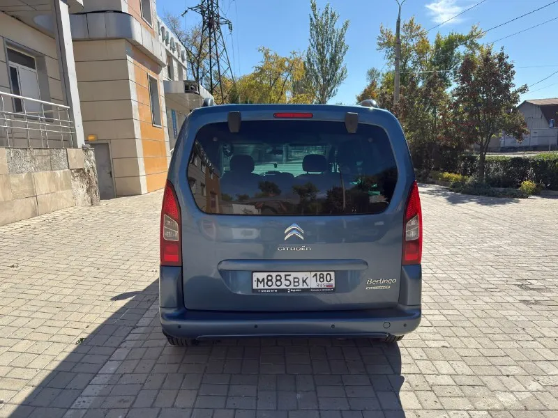 Citroën berlingo год выпуска: 2016 тип кпп: механическая объем двигателя: 1.6 литра тип топлива: бензин пробег: 232 000 км цена: 💥 1 200 000 ₽💥 дополнительная информация: хорошее техническое состояние электрические стеклоподъемники подогревы передних сидений автомобиль полностью обслужен +7 949 009 36 40 📞 звоните: +7(949)0093640 - фотография - 3