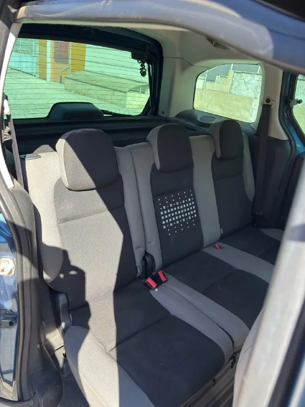 Citroën berlingo год выпуска: 2016 тип кпп: механическая объем двигателя: 1.6 литра тип топлива: бензин пробег: 232 000 км цена: 💥 1 200 000 ₽💥 дополнительная информация: хорошее техническое состояние электрические стеклоподъемники подогревы передних сидений автомобиль полностью обслужен +7 949 009 36 40 📞 звоните: +7(949)0093640 - фотография - 7