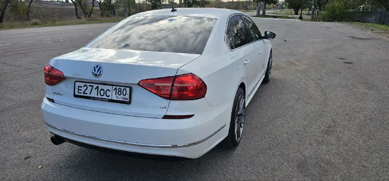 Продам цена: 1.650.000₽ volkswagen passat b8 usa год:2016 двигатель: 1.8tsi акпп: aisin 6ст. пробег:222.800км. описание: автомобиль в отличном состоянии, делать ничего не нужно, своевременное то, замена масла в моторе каждые 7000км только ravenol 5w30 smp, в акпп каждые 30.000км. только toyota ws. мотор в идеальном состоянии, заводской хон. акпп в отличном состоянии. все стекла родные, включая лобовое установлена дорогая качественная аккустика, магнитола teyes cc3 с регистратором teyes. камерой заднего вида teyes также установлена качественная контурная подсветка. диски r16 родные, на новой зимней резине. реальному будущему владельцу торг. .. находится: г. мариуполь +79497138247 владимир - фотография - 4
