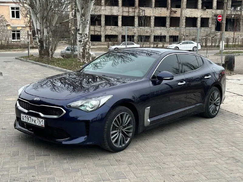 Марка 🚙 - kia stinger год выпуска - 2019 двигатель - 2.0л (250 л. с) кпп - автомат пробег - 180.000... - фотография