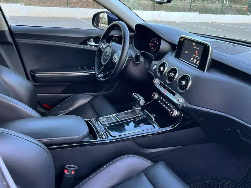 Марка 🚙 - kia stinger год выпуска - 2019 двигатель - 2.0л (250 л. с) кпп - автомат пробег - 180.000 км вид топлива - бензин • комплектация • климат-контроль эл стеклоподъемники эл регулировка зеркал эл усилитель подогрев руля подогрев сидений старт-стоп без ключевой доступ акустика bluetooth aux usb сенсорный монитор, камера заднего вида безопасность (airbag) abs, esp чистый ухоженный салон автомобиль отполирован и покрыт в керамическое покрытие техническая часть автомобиля в идеальном состоянии любая проверка на сто приветствуется собственник - 2.200.000₽ цена договорная - -номер телефона- +7949-344-3444 -город мариуполь - - фотография - 9
