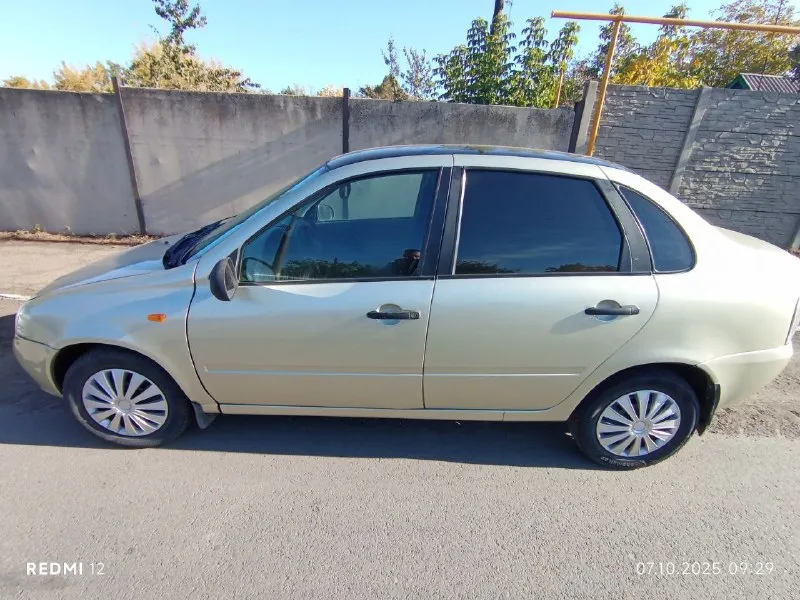 ✅продам калину\ ваз kalina✅ ✅ ваз калина/ ваз kalina✅ год: 2007 мотор: 1.6 хорошее состояние автомобиля. по факту один хозяин. двигатель работает хорошо масло не берет, расход приятный кпп все исправно эур, стеклоподъёмники, музыка есть печка дует хорошо салон в достойном состоянии пороги арки и дно целые на учёте документы чистейшие готова к переоформлению цена: 285.000 торг у капота. +7(949)-309-16-93 (телеграмм) звоните, пишите. 📞 звоните: +7(949)3091693 - фотография - 2