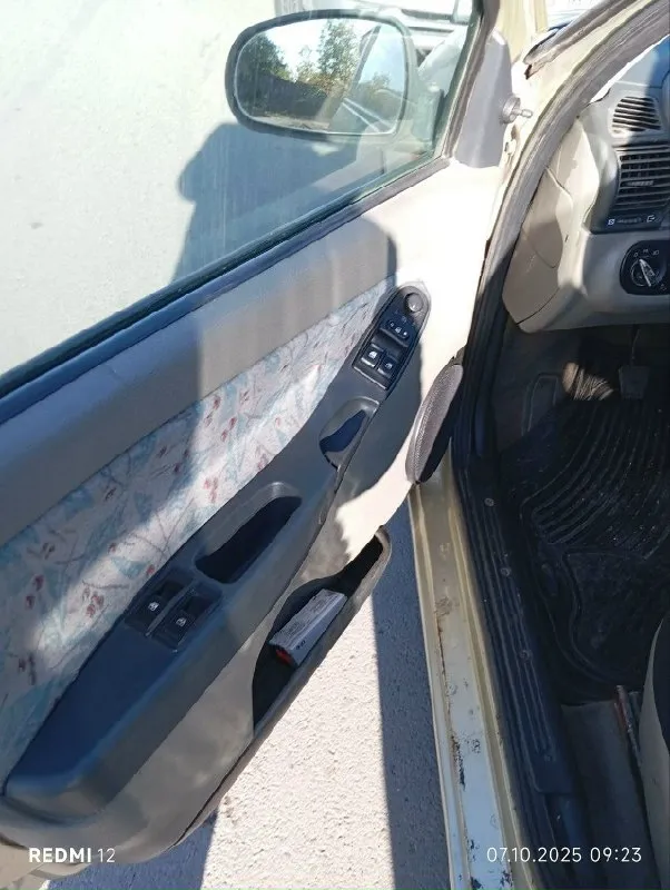 ✅продам калину\ ваз kalina✅ ✅ ваз калина/ ваз kalina✅ год: 2007 мотор: 1.6 хорошее состояние автомобиля. по факту один хозяин. двигатель работает хорошо масло не берет, расход приятный кпп все исправно эур, стеклоподъёмники, музыка есть печка дует хорошо салон в достойном состоянии пороги арки и дно целые на учёте документы чистейшие готова к переоформлению цена: 285.000 торг у капота. +7(949)-309-16-93 (телеграмм) звоните, пишите. 📞 звоните: +7(949)3091693 - фотография - 9