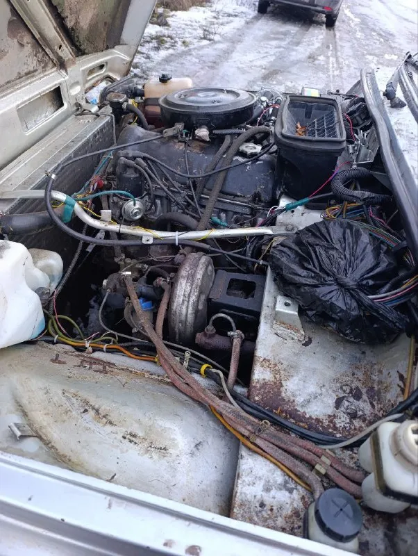 Ваз (lada) 4x4 (нива) 1.8 mt, 2004, 108 000 км год выпуска: 2004; объём двигателя: 1.8 л; коробка передач: механическая (mt); привод: полный (4wd) — уверенно держит дорогу в любых условиях; топливо: бензин, газ (не зарегистрированный кузов: 4 двери. состояние: автомобиль в рабочем состоянии, двигатель работает ровно, без нареканий. ходовая часть проверена ходовая часть пересобранная, стоит новый генератор, новые шрусовые кардоны, кузов имеет следы эксплуатации но без серьёзных повреждений. возможна переделка под инжектор, вся проводка имеется место нахождение: г. горловка, донецкая область телефон:+79493237108 цена:450 тыс. руб, без торга 📞 звоните: +7(949)3237108 - фотография - 7