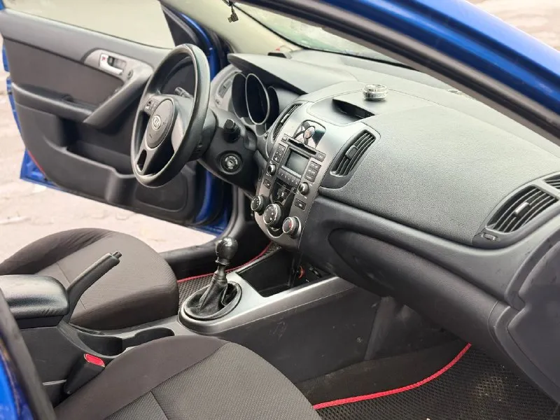 Kia cerato/2009 год 645.000₽ пробег 209.000км🔥🔥🔥 мотор 1.6 атмосфера, состояние четко, заменено масло свечи фильтра мкпп четко поменяно масло в коробке, новое сцепление менялось 6500км назад подвеска четко комплектация кондиционер (заправлен летом), мультируль 4 стеклоподъемника, электрорегулировка зеркал, обогрев боковых зеркал и задней полусферы безопасность на месте юридически чистое авто✅ +79498626857📲 - фотография - 7