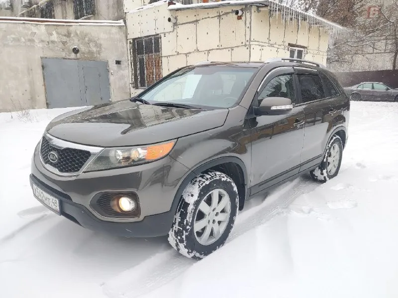 Kia sportage
Год выпуска - 2012
Пробег - 116.300км
Двигатель - 2.0 бензин
Кпп - механика
Автомобиль в прекрасном состоянии за все время эксплуатации 1 собственник пробег 116.300 оригинальный 💯% мотор работает как часики масло не расходует долговечная механическая коробка передач без нареканий отличное сочетаение с 2.0л бензиновым мотором ходовая часть плотная без посторонних шумов едет бодро кузов без вмятин и царапин заводском окрасе в дтп не участвовал дно пороги стаканы все целое чистый опрятный салон хорошая комплектация подогрев всех сидений зеркал/заднего стекла микро климат эл зеркала 4эл стеклоподъёмники мульти руль круиз контроль складывание зеркал датчик света/дождя abs ebd esp и. Т. Д юридически кристально чист 1 собственник 2 ключа любое оформление в мрэо учёт рф цена 1.220т. Р осмотр г донецк
+79494937644 - фотография - 6