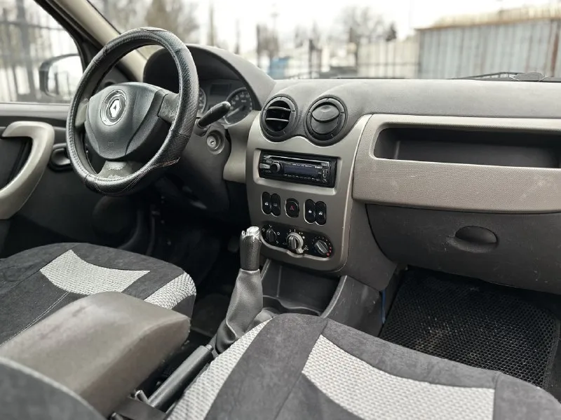 Продам автомобиль renault logan 1.4л mpi год выпуска- 2010 я собственник!! автомобиль в отличном состоянии!документы кристально чистые. кузов в отличном состоянии, без гнили и дырок. техническое состояние автомобиля без вложений, сел и поехал! двигатель работает идеальное, не дымит, не троит. коробка механика - работает идеально, не выбивает, не буксует! ходовая в отличном состоянии, недавно перебирал все! электрика работает исправно, все до мелочей. салон в отличном состоянии, чистый, ухоженный. на все другие вопросы отвечу по телефону! цена:400.000р г. макеевка номер:+79490763198 номер:+79498228009 📞 🇷🇺 звоните: +79490763198 - фотография - 7