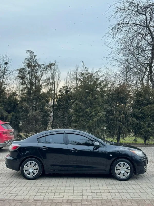 Mazda 3 bl мазда 3 1.6 мт 2011г мотор идеальное состоянии, не дымит, не троит, масло вообще не ест! коробка механика классическая без нареканий ! не хрустит, не выбивает, без проблем ходовая без стуков, ничего не гремит, не стучит! не куда не тянет! вложений не требует, техничка сел и уехал, без проблем! без гнили, красивая машинка музыка с bt играет хорошо, печка работают, фары светят все лампочки которые должны, расход бензина 6-8 литров документы чистые, без запретов, без штрафов, любое переоформление в мрэо с моим присутствием! осмотр г. макеевка связь +79494890856 цена 735.000 руб - фотография - 7