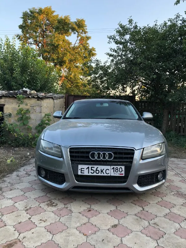 Продам audi a5 coupe 2008 год 1.8 турбо, бензин. двигатель работает ровно, не дымит, без подтеков, тяга бешеная акпп работает четко, без пинков, переключает быстро и незаметно, во всех режимах ходовая идеально, без единого постороннего звука турбина работает в штатном режиме по кузову выглядит идеально, вся ровная, без гнили, рыжиков и вмятин, днище идеал, пороги все отлично. в начале мая было пройдено большое то: замена масла в двигателе, частично в коробке, замена подушек двигателя, замена сальника коленвала, прокладки теплообменника, абсолютно вся передняя ходовая часть новая, сделан развал. установлена дорогая сигнализация. на дороге автомобиль привлекает внимание, выглядит красиво и агрессивно. рассмотрю варианты обмена, хлам не предлагать, доплата не имеет значения. стоимость 1.250 🍋 осмотр в макеевке тел: +79493974174 📞 звоните: +7(949)3974174 - фотография - 2