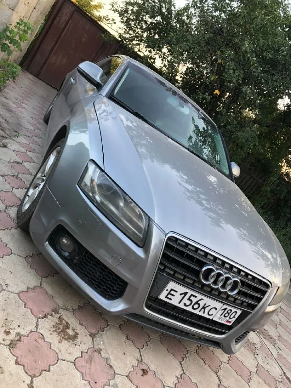 Продам audi a5 coupe 2008 год 1.8 турбо, бензин. двигатель работает ровно, не дымит, без подтеков, тяга бешеная акпп работает четко, без пинков, переключает быстро и незаметно, во всех режимах ходовая идеально, без единого постороннего звука турбина работает в штатном режиме по кузову выглядит идеально, вся ровная, без гнили, рыжиков и вмятин, днище идеал, пороги все отлично. в начале мая было пройдено большое то: замена масла в двигателе, частично в коробке, замена подушек двигателя, замена сальника коленвала, прокладки теплообменника, абсолютно вся передняя ходовая часть новая, сделан развал. установлена дорогая сигнализация. на дороге автомобиль привлекает внимание, выглядит красиво и агрессивно. рассмотрю варианты обмена, хлам не предлагать, доплата не имеет значения. стоимость 1.250 🍋 осмотр в макеевке тел: +79493974174 📞 звоните: +7(949)3974174 - фотография - 3