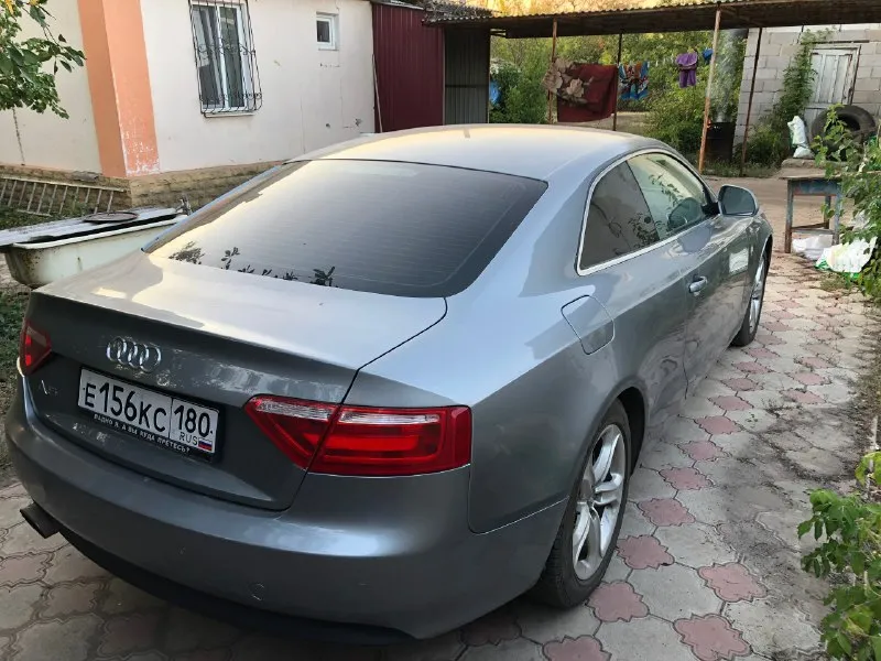 Продам audi a5 coupe 2008 год 1.8 турбо, бензин. двигатель работает ровно, не дымит, без подтеков, тяга бешеная акпп работает четко, без пинков, переключает быстро и незаметно, во всех режимах ходовая идеально, без единого постороннего звука турбина работает в штатном режиме по кузову выглядит идеально, вся ровная, без гнили, рыжиков и вмятин, днище идеал, пороги все отлично. в начале мая было пройдено большое то: замена масла в двигателе, частично в коробке, замена подушек двигателя, замена сальника коленвала, прокладки теплообменника, абсолютно вся передняя ходовая часть новая, сделан развал. установлена дорогая сигнализация. на дороге автомобиль привлекает внимание, выглядит красиво и агрессивно. рассмотрю варианты обмена, хлам не предлагать, доплата не имеет значения. стоимость 1.250 🍋 осмотр в макеевке тел: +79493974174 📞 звоните: +7(949)3974174 - фотография - 5