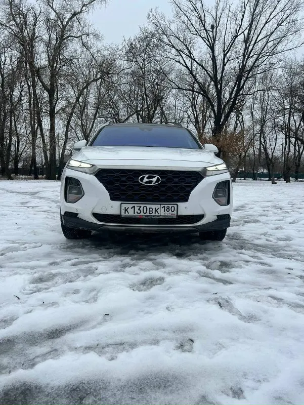 Продам hyundai santa fe 2019г. , передний привод, 2.0 170л. с. пробег 109 тыс. км +79493376210 машина для корейского рынка, я первый владелец по россии. комплектация пред максимальная: 2 ключа, 2 комплекта хорошей резины, (2 комплект на дисках), спереди поклеена атермальная тонировка, удержание в полосе, дистроник, датчик от столкновений, датчики слепых зон, авто холд, датчик света, дождя, подогрев руля, подогрев всех сидений, обдув передних сидений, панорама. расход 7-8 л. цена 3.2млн. руб. торг 📞 звоните: +7(949)3376210 - фотография - 2