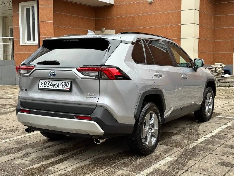 Продам toyota rav4 hybrid xle 2022 года я собственник с двигателем 2.5 бензин hybrid динамичный и экономичный, три режима езды, , сенсорный монитор большой датчик света, подогрев зеркал -bluetooth в хорошей комплектации автомобиль в отличном состоянии. хороший торг реальному покупателю 77.000 пробег родной возможно продажа в кредит возможен обмен 3.250.000₽ без торга 4t3rwrfv8nu067638 📱+7(949) 382-99-05 📍г. донецк - фотография - 3