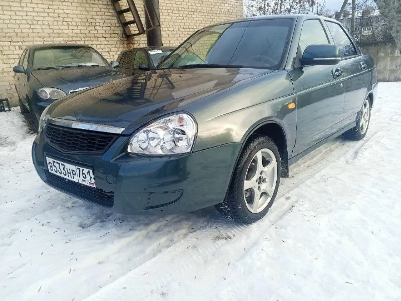 🚗 продам ваз priora 2008 года ухоженная и живая машина для своих лет. едет уверенно и бодро, двигатель работает ровно, без посторонних звуков. коробка передач в хорошем состоянии — все передачи включаются чётко, без хрустов и вылетов. 🛠️ кузов и днище: пороги переварены и сделаны аккуратно. стаканы спереди и сзади целые, в отличном состоянии. днище живое, без гнили и дыр. на капоте есть небольшие рыжики, мелкие и почти незаметные. 🚙 оснащение и комфорт: —электро усилитель руля — колёса r15 на зимней резине — машина без колхоза, всё штатно 📊 пробег: 220 000 км 💰 цена: 320 000 ₽ 🔥 очень хороший торг при осмотре для реального покупателя автомобиль без срочных вложений, сел и поехал. отличный вариант на каждый день, надёжный и неприхотливый. 📞 звоните или пишите — с радостью покажу автомобиль. телефон +7 949 469 90 62 г. снежное 📞 звоните: +7(949)4699062 - фотография - 5