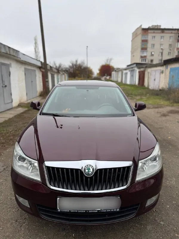 В продаже skoda octavia a5 (2012 г) 1.6 механика. 141.000 оригинального пробега✅ 1 хозяин. ( машина местная, не пригон ) стоит газ. оборудование ✅ автомобиль в идеальном состоянии как внешне, так и внутри. машина отполированна, нанесена керамика ✅ недавно была сделана полностью ходовая часть. за машиной ухаживали, денег не жалели. кожаный салон в идеальном состоянии. работает абсолютно все. двигатель на 5+, коробка без замечаний, ходовая 5+ ✅ в машине стоит планшет teyes, 2 комплекта ковриков в подарок. 2 комплекта колес. резина зима новая, лето на литье. авто прошло полное т/о по машине делать абсолютно ничего не нужно, сел - поехал. цена: 1.135.000 рублей. продаю в связи с покупкой нового авто. звонить по номеру +79496072294 ( если недоступен telegram, whatsapp по этому номеру 📱) 🤝 📲 tg: @valut777 📞 звоните: +7(949)6072294 - фотография - 7