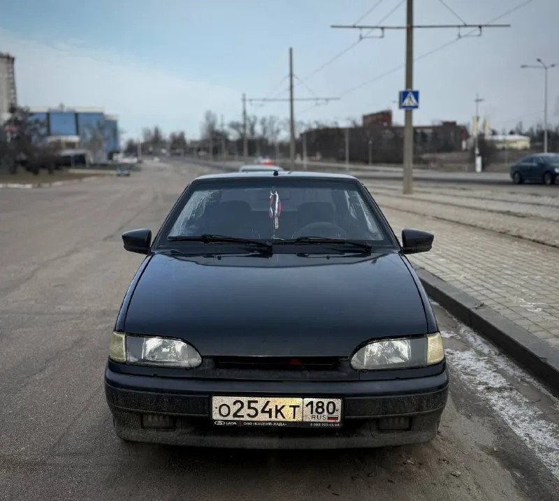 Продам ваз 2113 2008 года выпуска 2 хозяина, документы ровные, никаких ограничений, автотека зеленая... - фотография