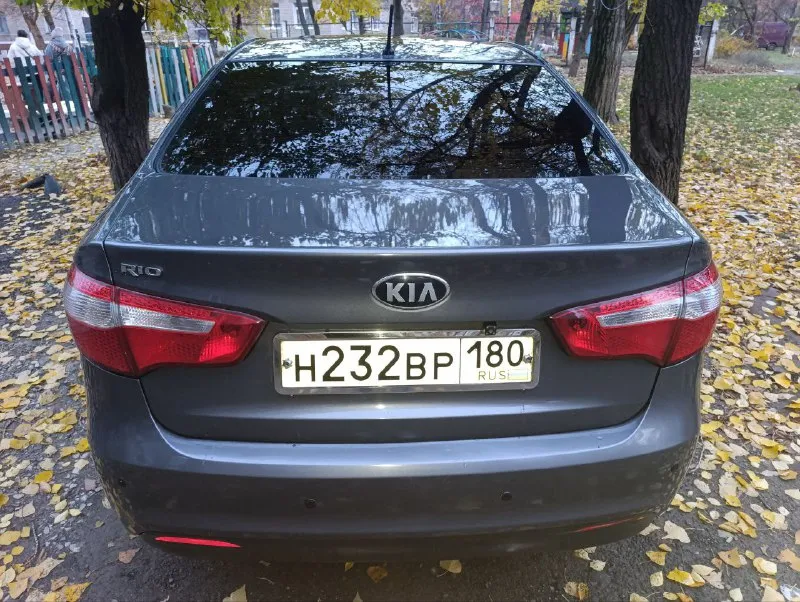 Kia rio 3,1.6, 2013г. пробег 230 000 км птс, без дтп, в родном окрасе. бортовой компьютер, климат ко... - фотография