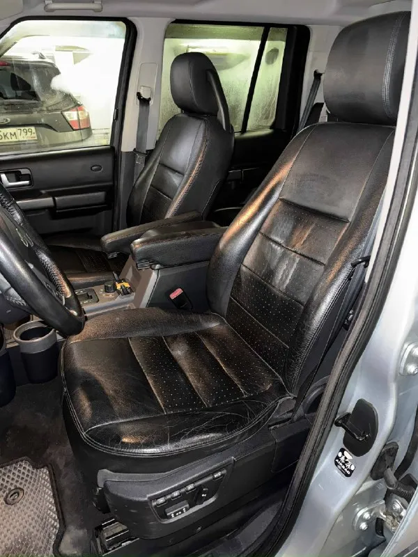 Продам land rover discovery 2,7 at 2006 пробег 190.000 км срочно город торез цена 850.000₽ 🔥🔥🔥 +79495294760 идеальное состояние, редкий экземпляр, родной пробег, полностью обслужен, без гнили и ржавчины, все работает. мотор после кап ремонта !!!! пневма работает идеально ! в салоне каждая кнопка рабочая ! максимальная комплектация ! hse музыка хаман кордон ! подогрев всех стекол ! подогрев всех сидений ! есть вебасто !!!! подогрев ! альпийская крыша ! (3 люка ) и абсолютно все работает !!!!! торг на соляру ! за 700 и тд не отдам ! 📞 звоните: +7(949)5294760 - фотография - 5